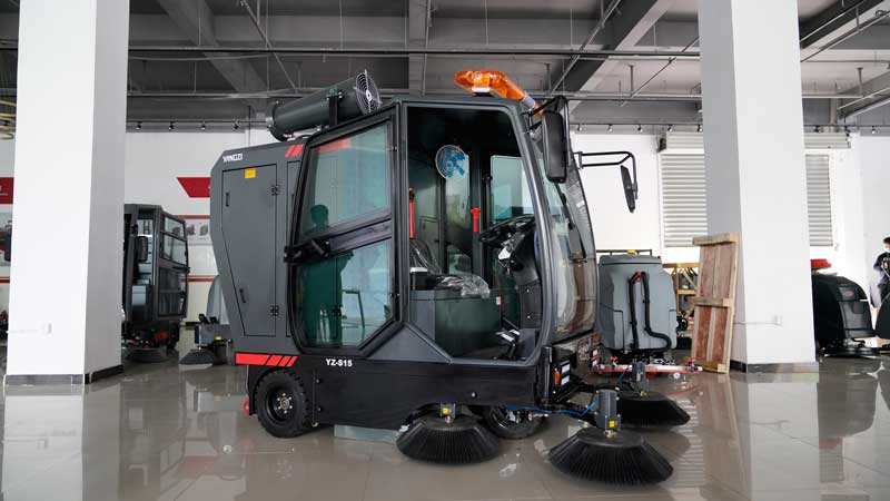 一臺小型清掃車大概多少錢？都有哪些功能？