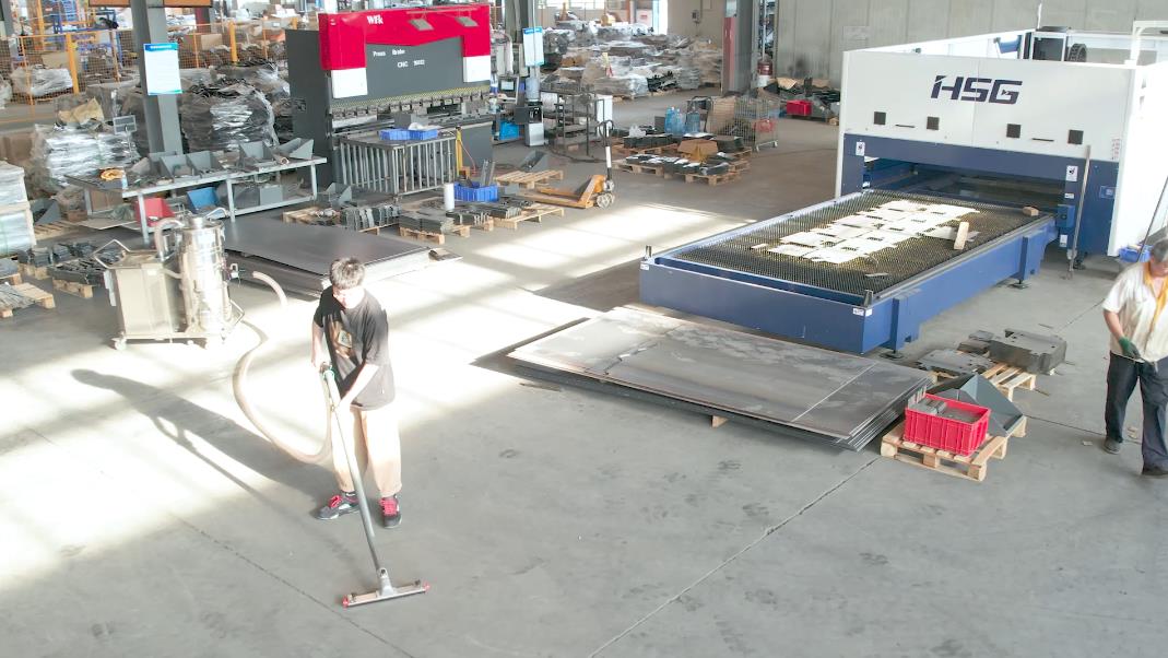 工業吸塵器:消除工業粉塵危害 工業吸塵器:消除工業粉塵危害