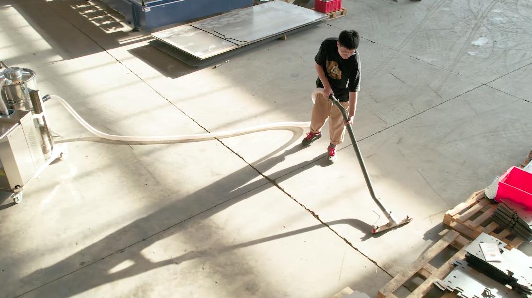 適用于硅塵的工業(yè)吸塵器 適用于硅塵的工業(yè)吸塵器