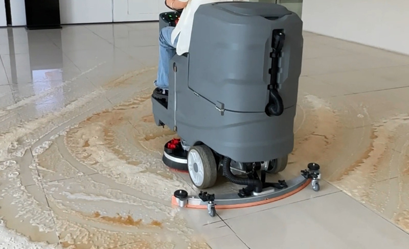 駕駛式洗地機哪個好